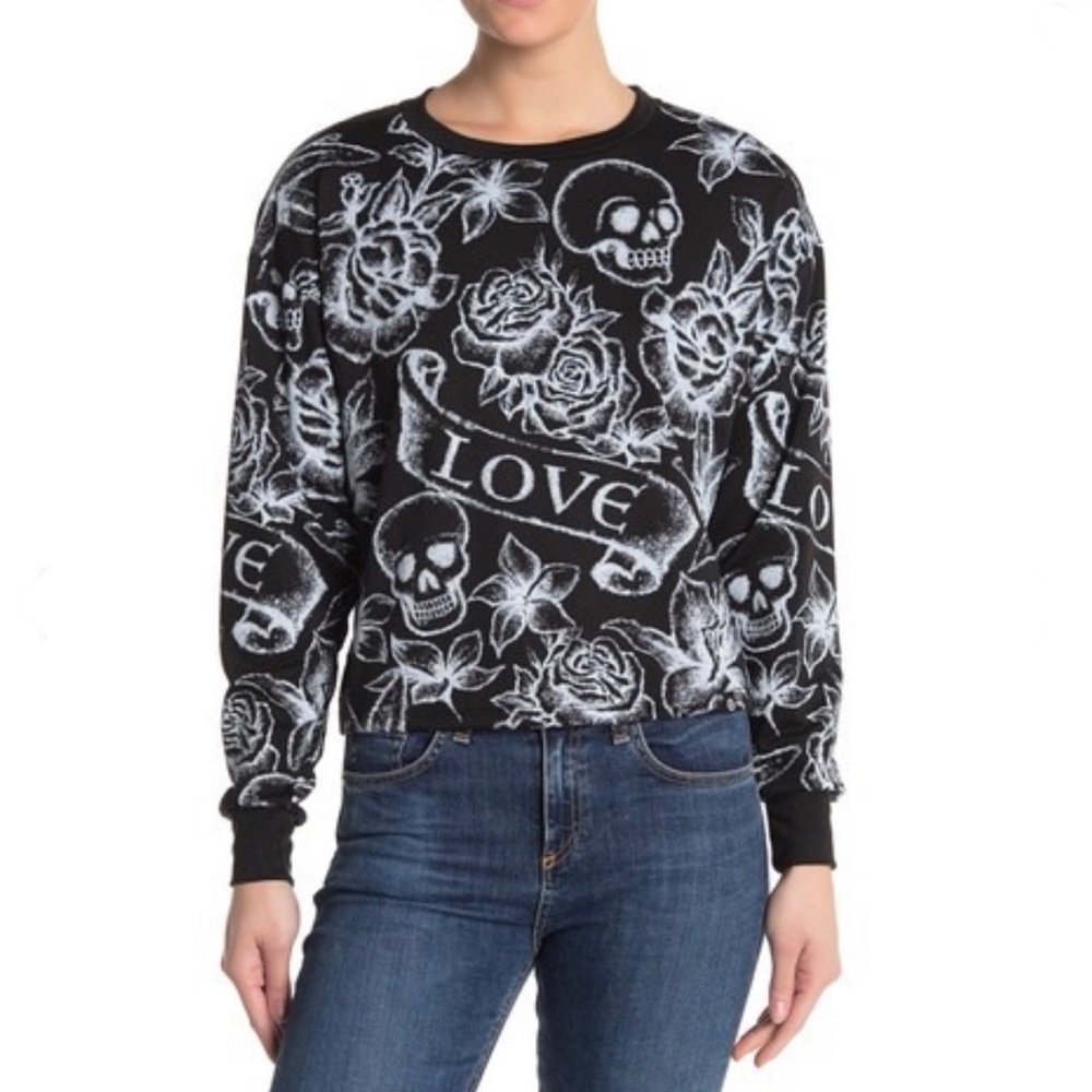 Love and skull print crew neck sweater